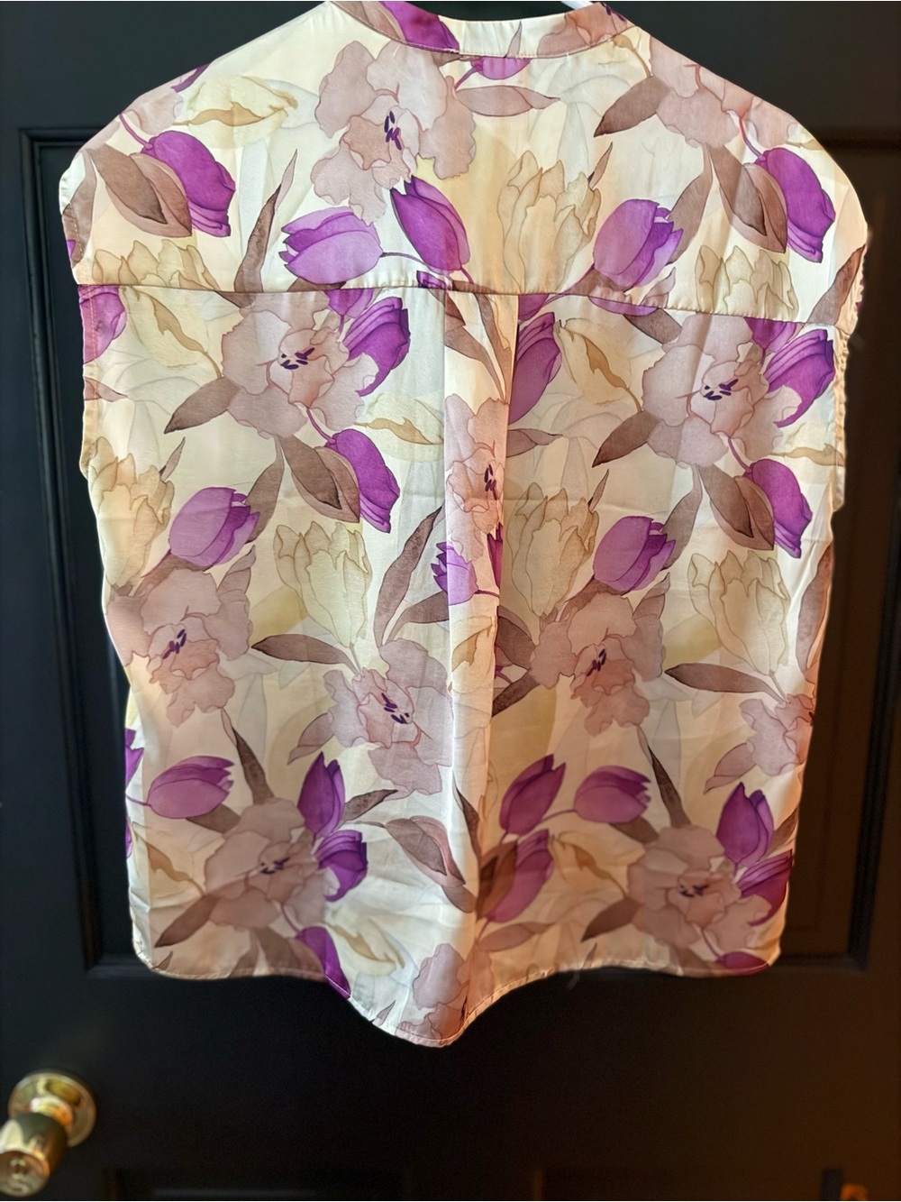 Tahari Floral Cap-Sleeve Silk Blouse in Purple and Cream - Picture 4 of 5
